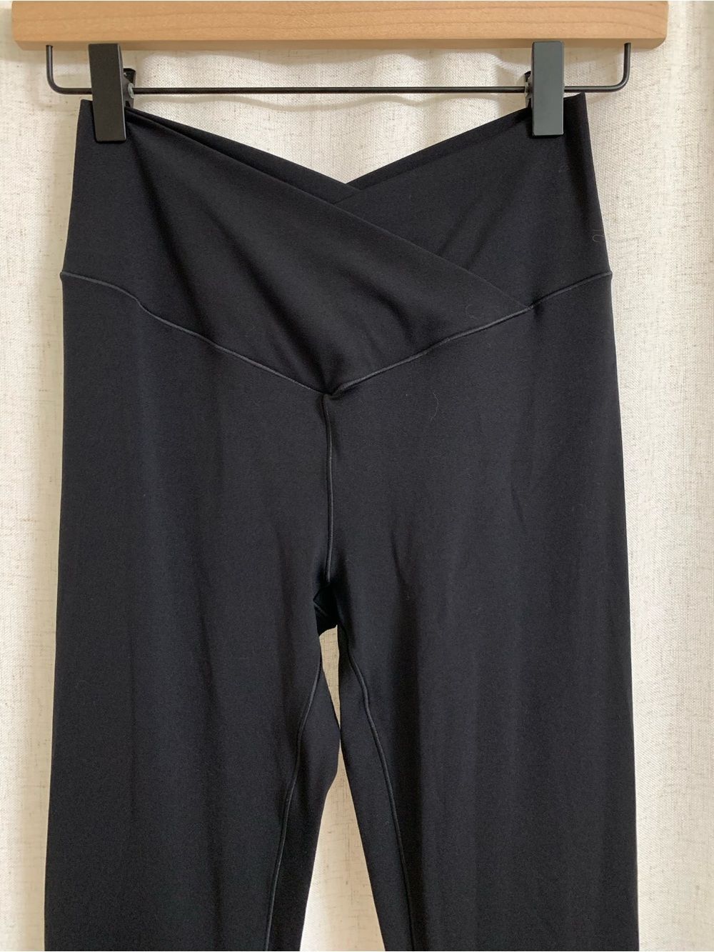 Offline Aerie Real Me Hi Rise Black Flare Yoga Leggings Crossover Waistband Med - Picture 2 of 8
